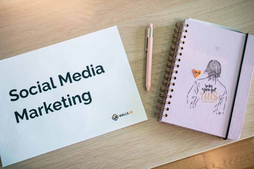 Social Media Marketing: The Ultimate Guide to Growing Your Business Online